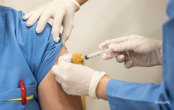 Побочный эффект вакцинации: сколько украинцев жаловались на самочувствие после ковид-прививки