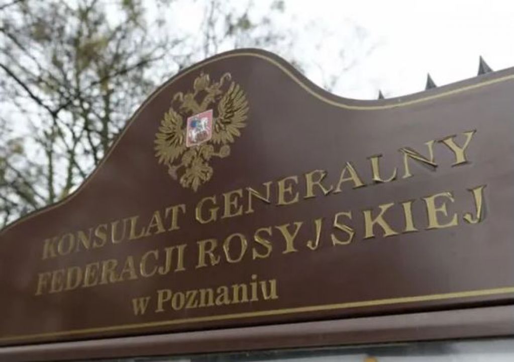 Российского консула обвинили в распространении коронавируса