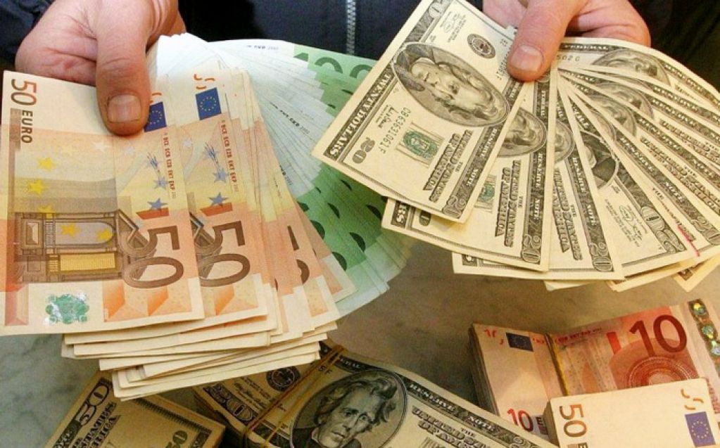 Падает не только гривна: идет инфляция доллара и евро! 