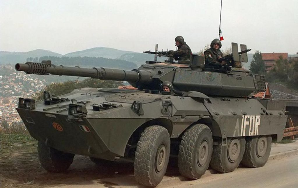 «Тренируйся лучше… На кошках»: итальянские военные во время учений расстреляли птицеферму