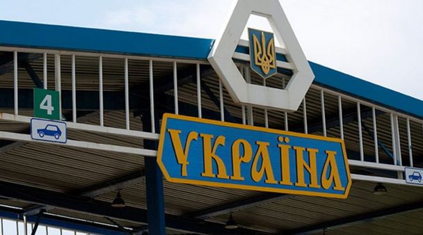 Выезжаем и вымираем: эксперт о перспективах двух "в" для Украины и украинцев