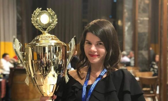 Подозревают жульничество: украинку лишили титула чемпионки мира по шахматам. ВИДЕО
