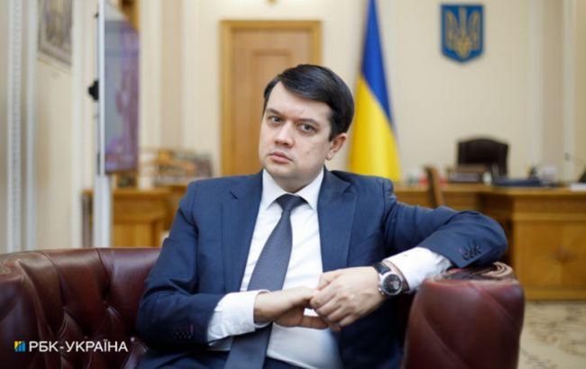 Локдаун в Украине: Разумков прокомментировал возможность введения комендантского часа