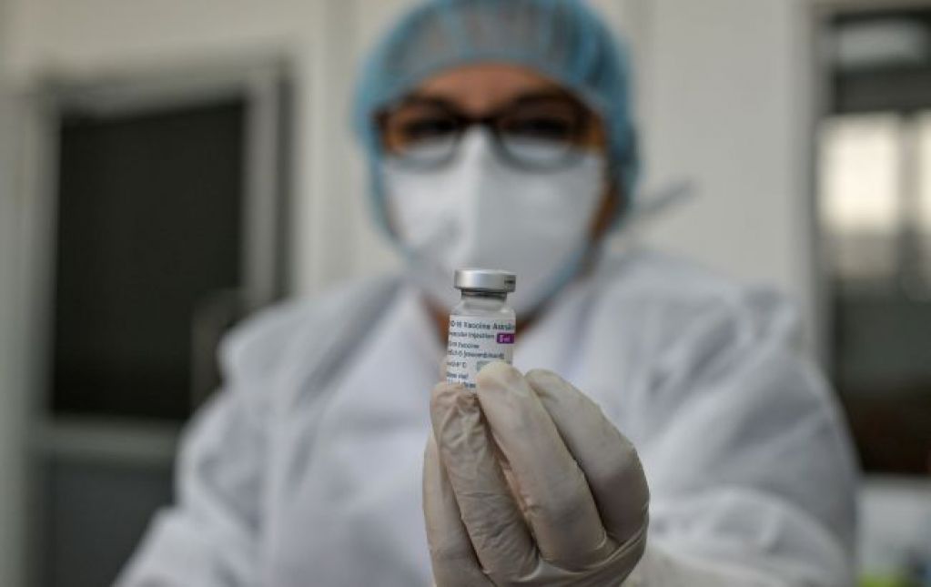 В ЕМА подтвердили, что образование тромбов связано с вакциной AstraZeneca  