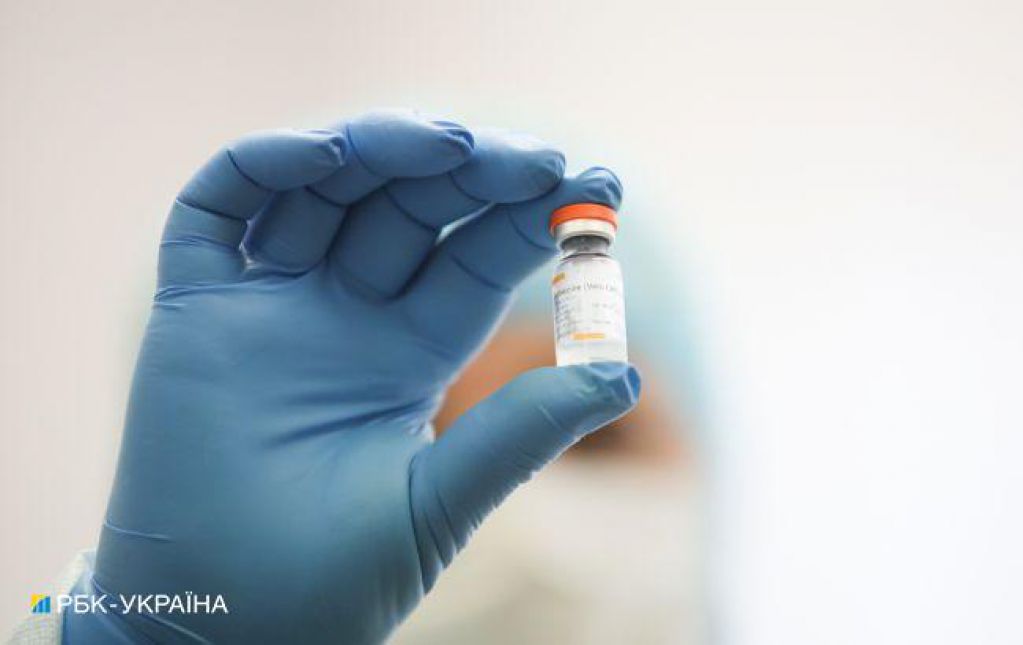 Вакцину от COVID можно будет купить свободно: названы сроки