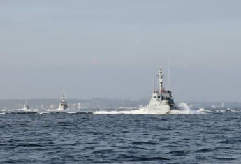 На Азове катера РФ совершили очередную провокацию в отношении ВМС Украины