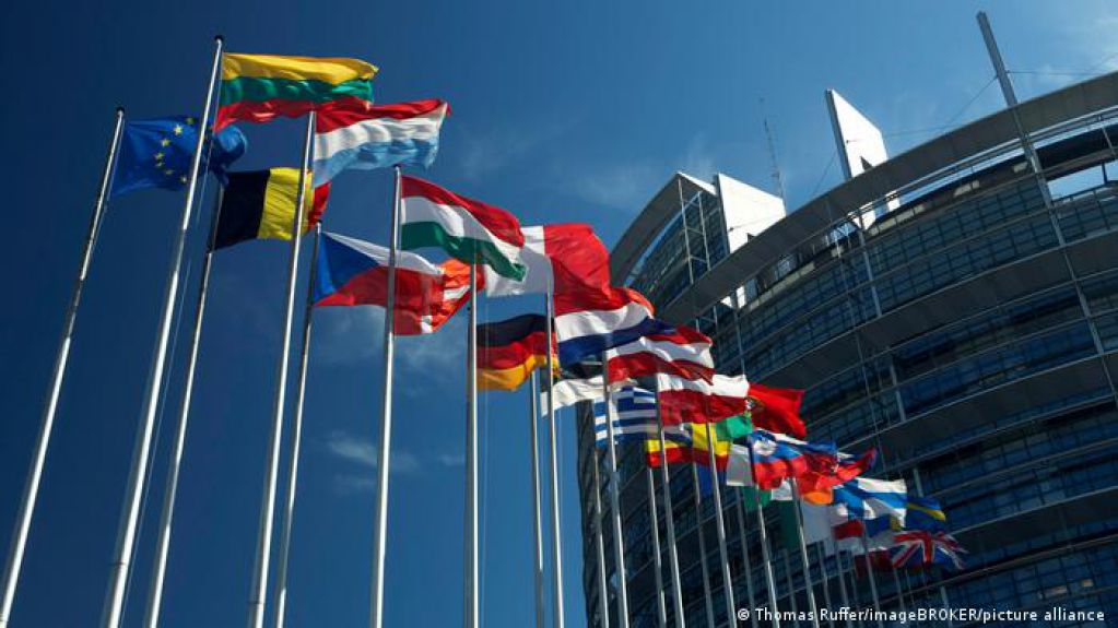 Украина снова потребовала членства в ЕС и НАТО