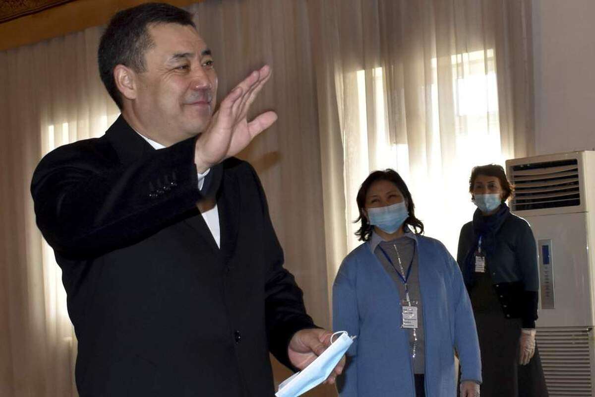 Медики в шоке: президент Кыргызстана посоветовал пить яд от коронавируса