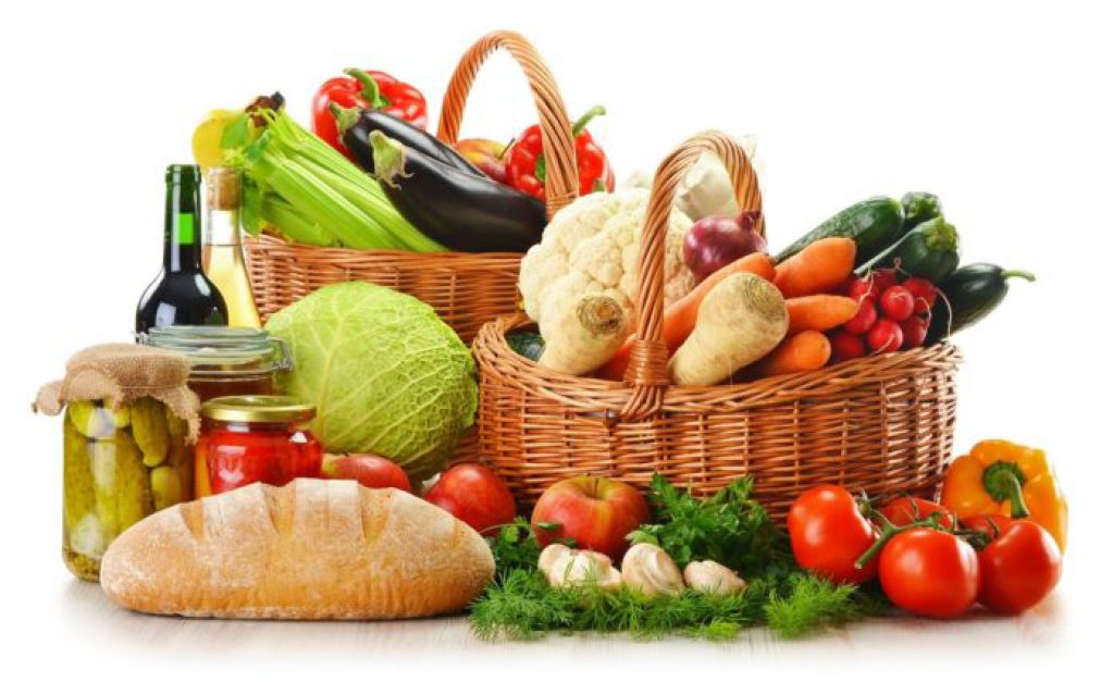 Пасхальная корзина: продукты уже не подорожают, но что будет со свининой