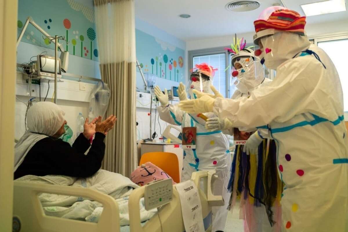 В израильских больницах закрывают все коронавирусные палаты