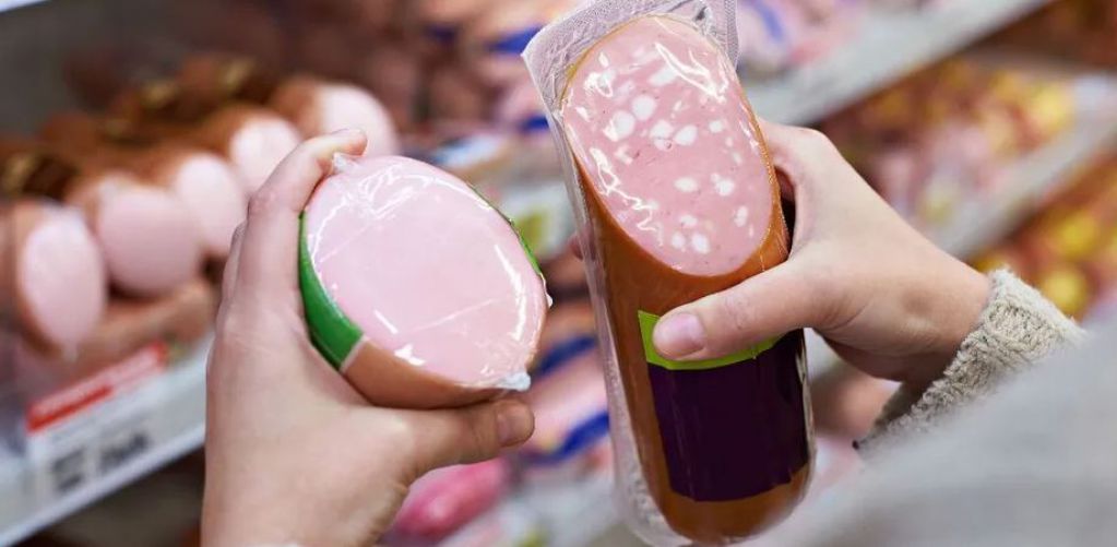 Как отличить нормальную колбасу от некачественной: советы эксперта