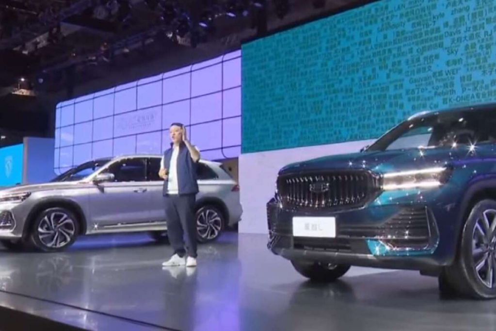 Geely показала свой новый кроссовер. ВИДЕО