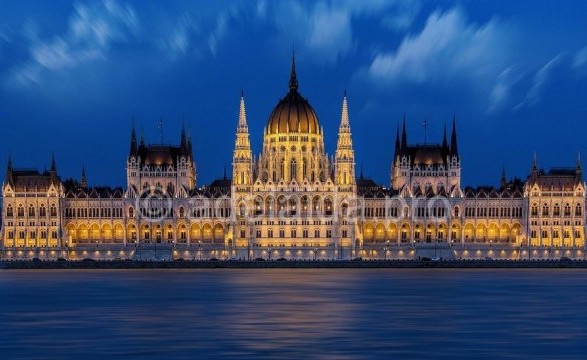 Венгрия укротила коронавирус и ослабляет карантин