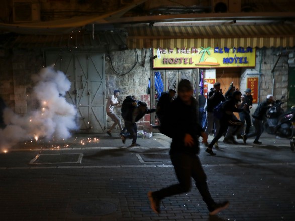 ЧП в Иерусалиме: евреи схлестнулись с палестинцами, десятки человек пострадали