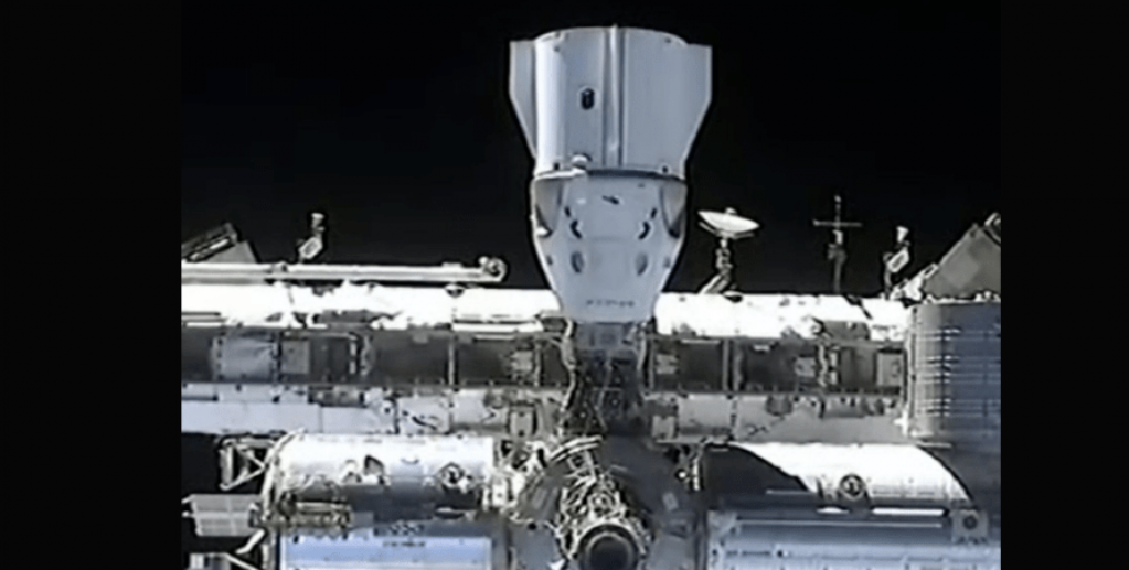 Crew Dragon успешно пристыковался к станции МКС. ВИДЕО