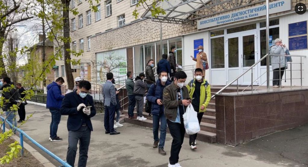 В Одессе от коронавируса привили тысячу китайцев