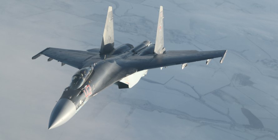 Не только наземная техника: Россия разворачивает на границе с Украиной новейшие самолеты