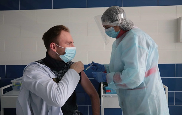 Ковид-вакцинация не проводится в 10 регионах Украины