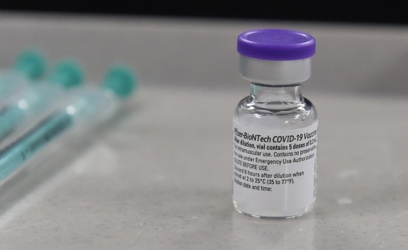 Вакцину Pfizer решили использовать для прививки детей