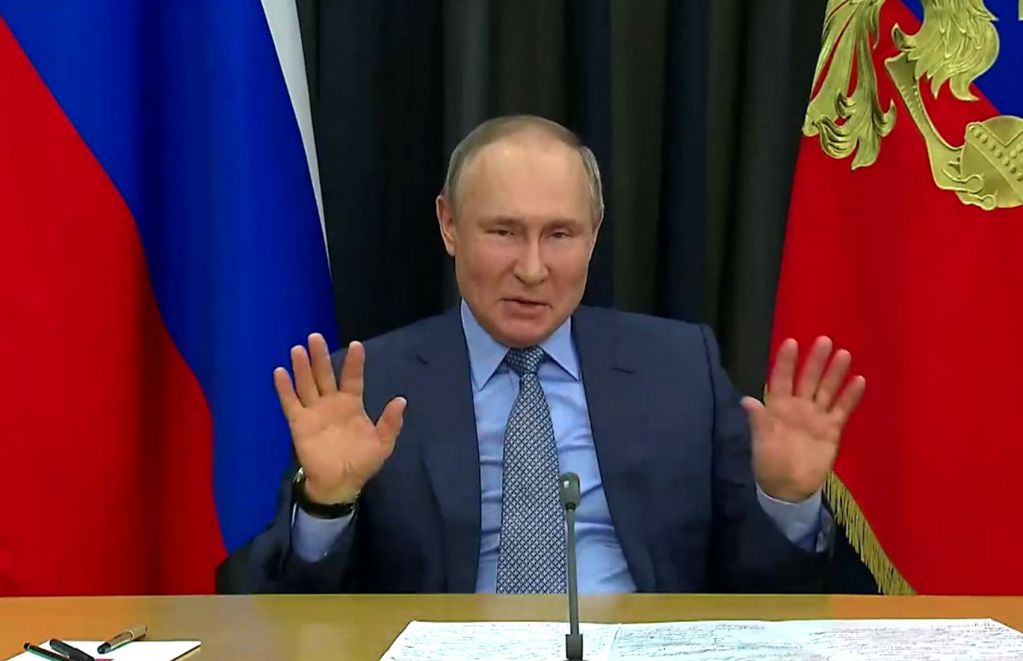 Путин сравнил российскую вакцину от ковид с автоматом Калашникова