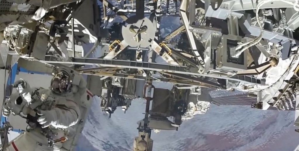 NASA подписало контракт на первый туристический полет в космос: стали известны сроки