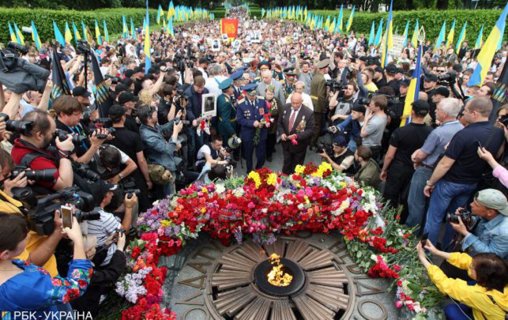День победы-2021: поздравления в стихах и прозе с большим праздником