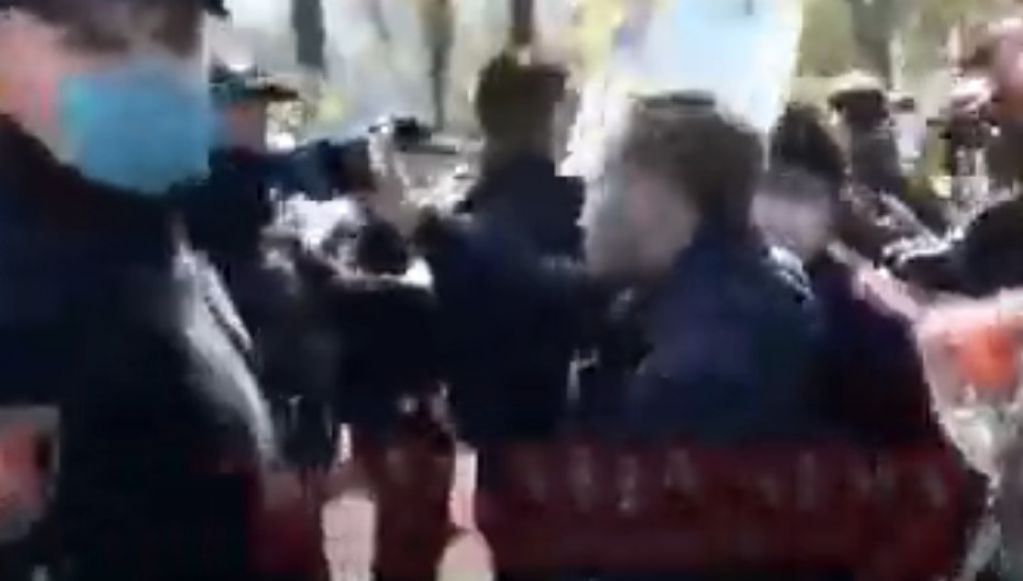 В Одессе 9 мая произошли серьезные потасовки. ВИДЕО