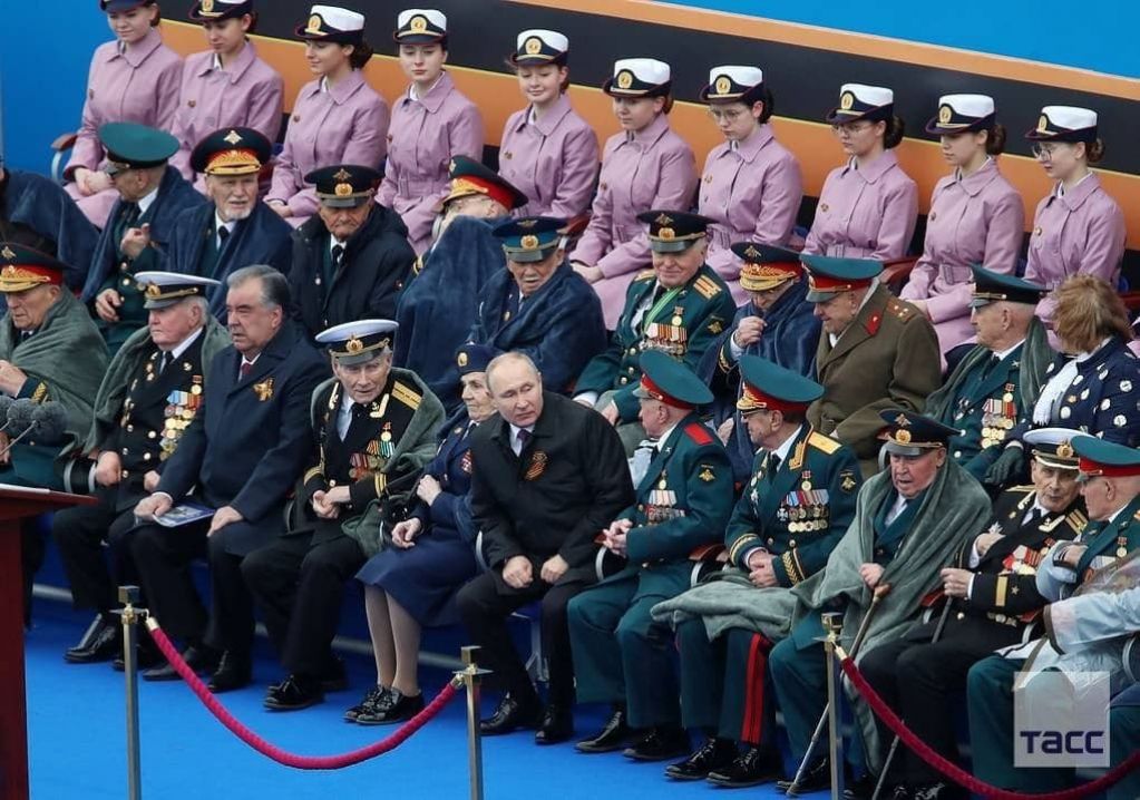 Приехал лишь один иностранный лидер: Путин устроил военный парад 9 мая. ВИДЕО
