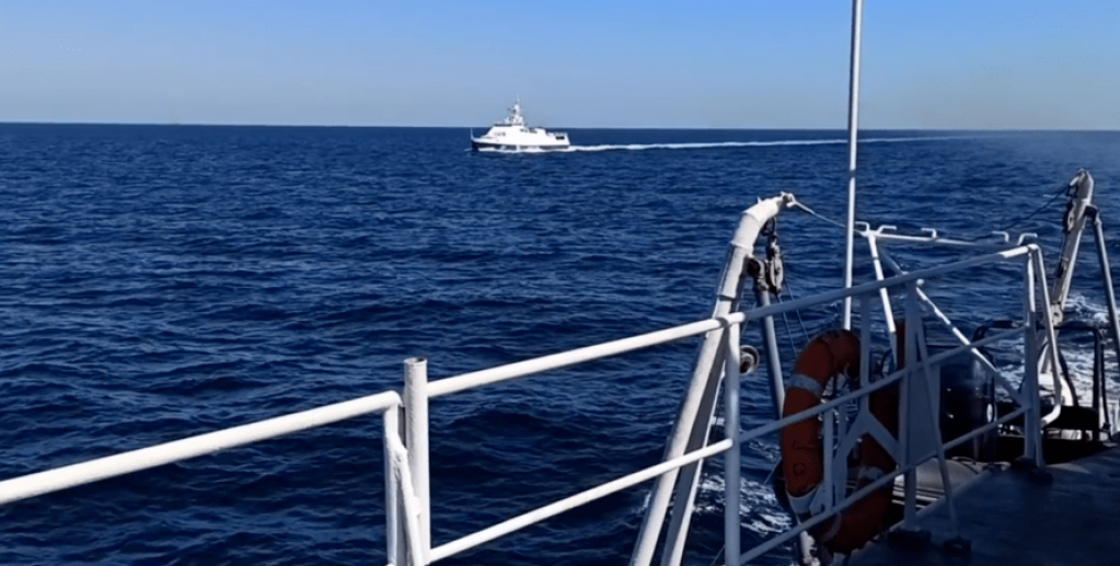 В Черном море российские корабли вмешались в украино-американские учения. ВИДЕО