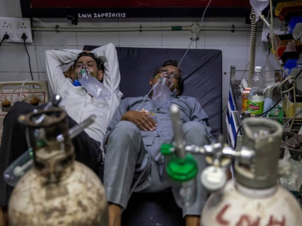 Общее количество жертв COVID-19 в Индии превысило 300 тысяч человек