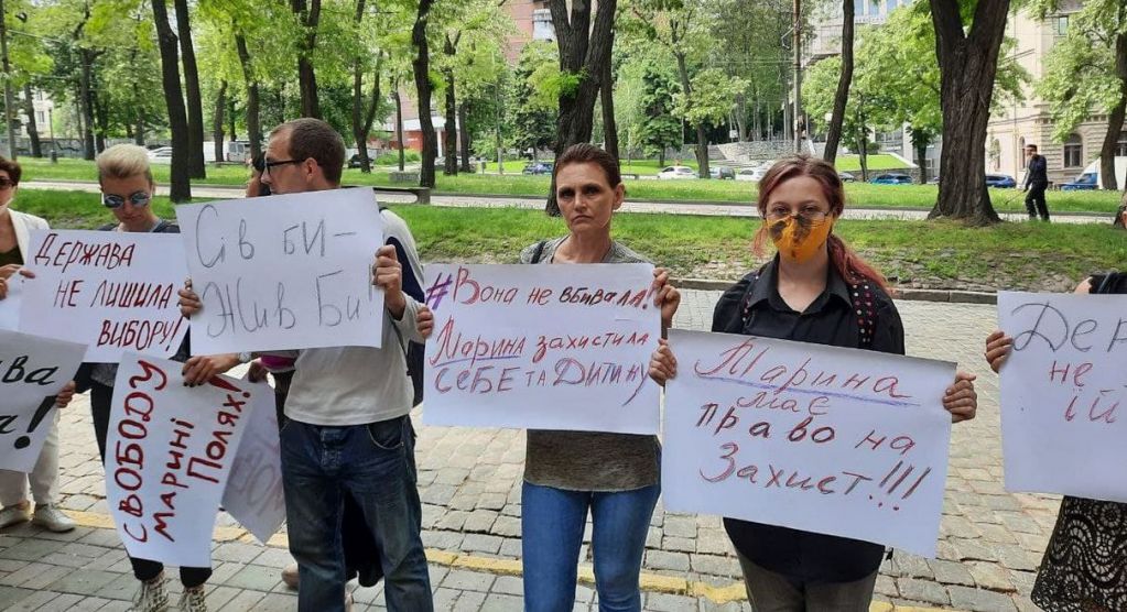 В Днепре массово поддерживают женщину, которая зверски убила своего мужа
