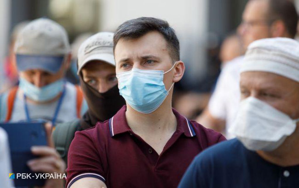 В Украине за сутки 2 581 новый COVID-случай