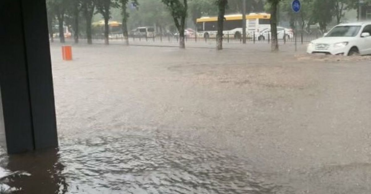 Ливень в Мариуполе