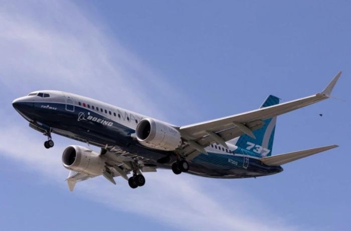 Boeing 737 MAX 10