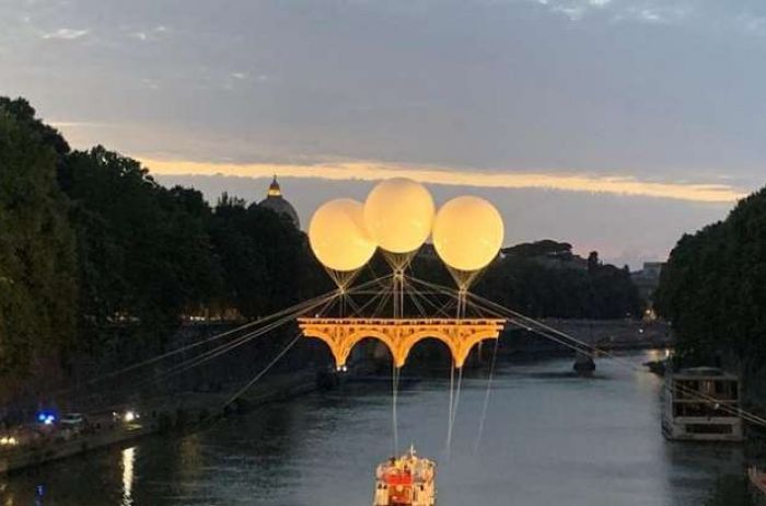 Летающий мост в Риме