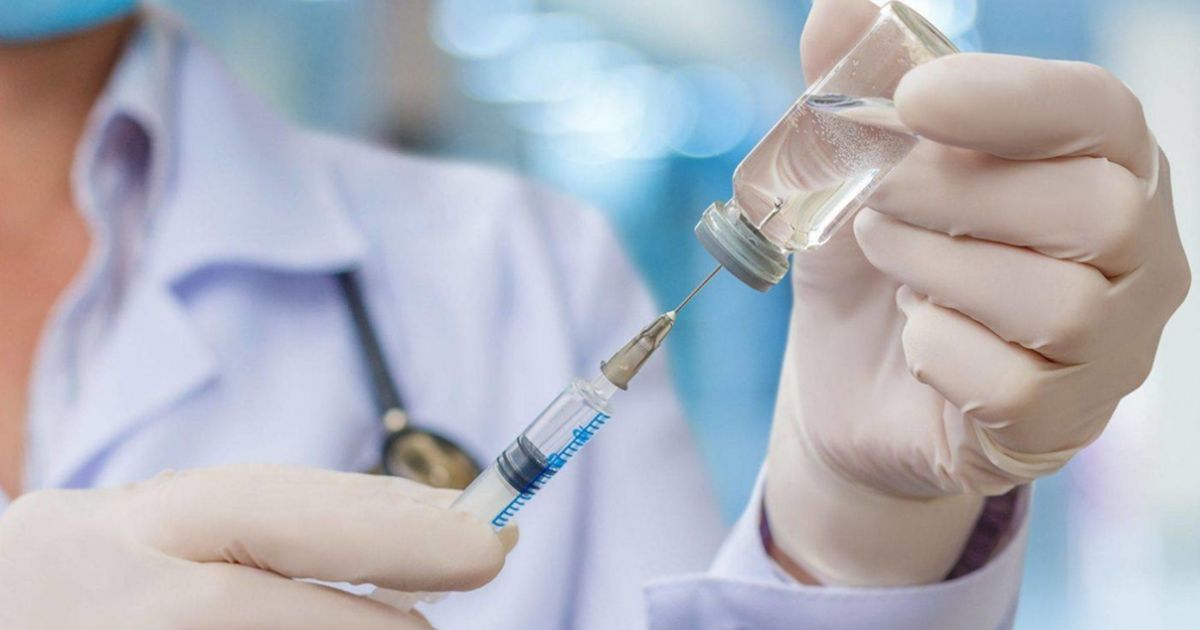 В Украине делать прививки хотят в аэропортах