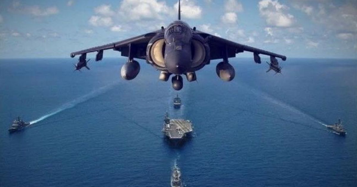 истребитель AV-8B Harrier II