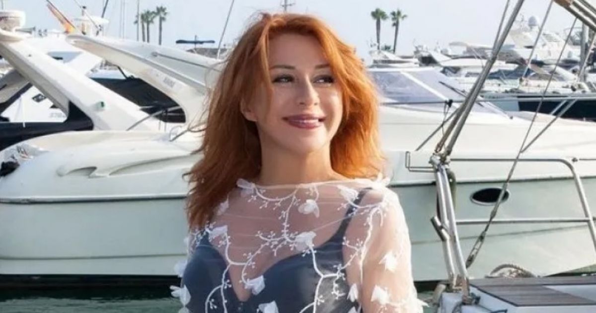 Алена Апина