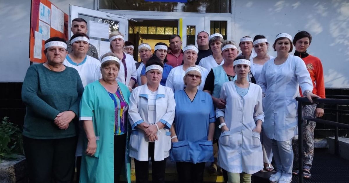 объявили голодовку