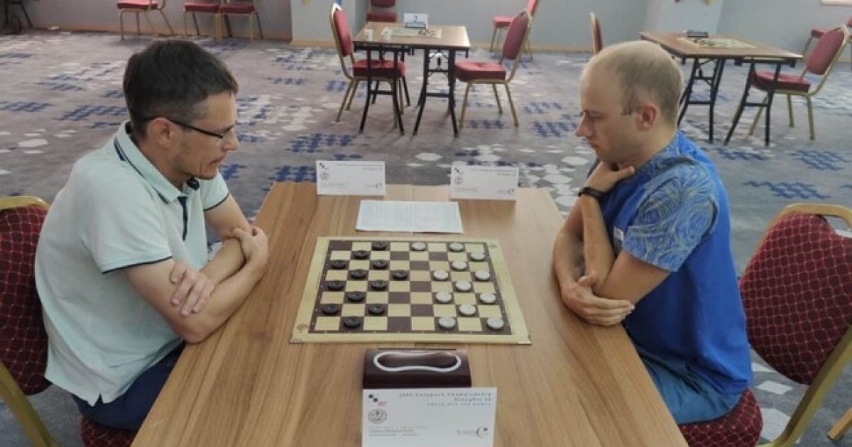 Финальный поединок за звание чемпиона Европы по шашкам
