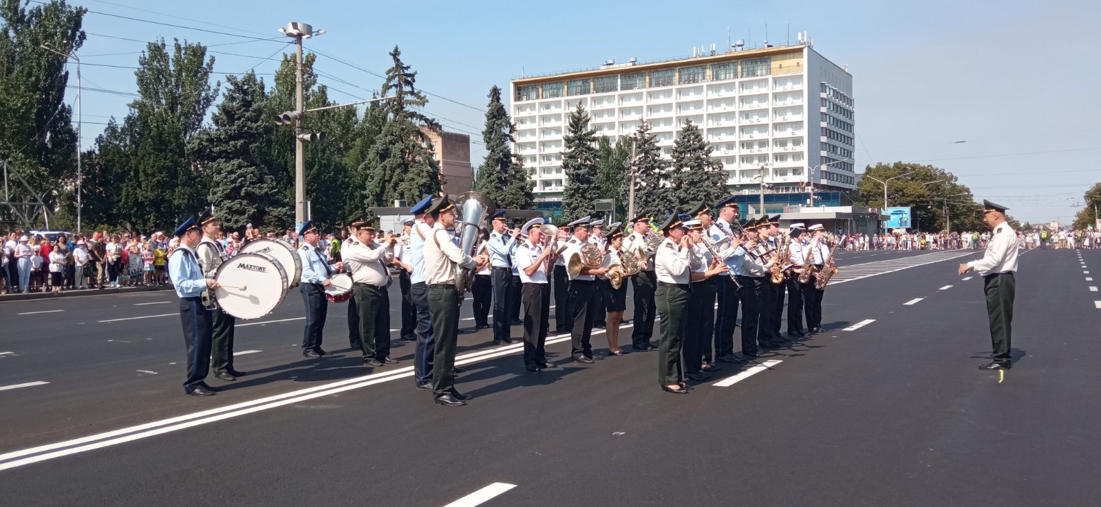 Шествие военных Запорожье