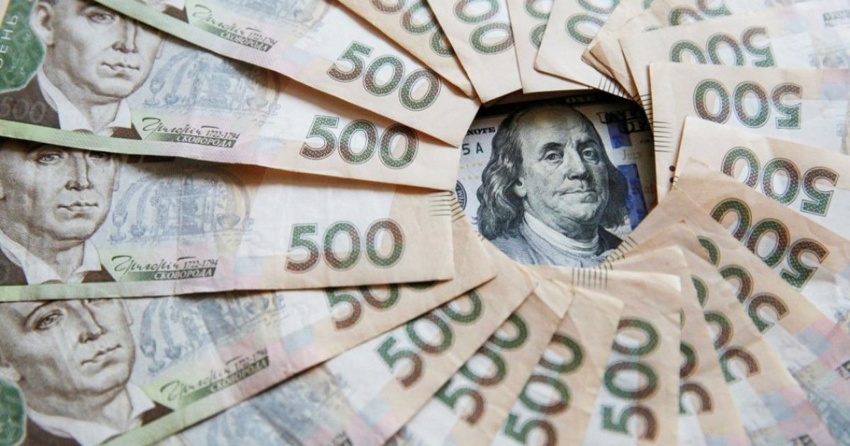 Доллары и гривны