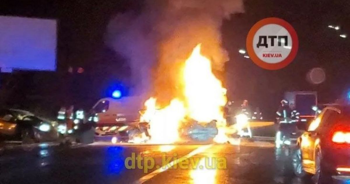 сгорела машина с водителем внутри