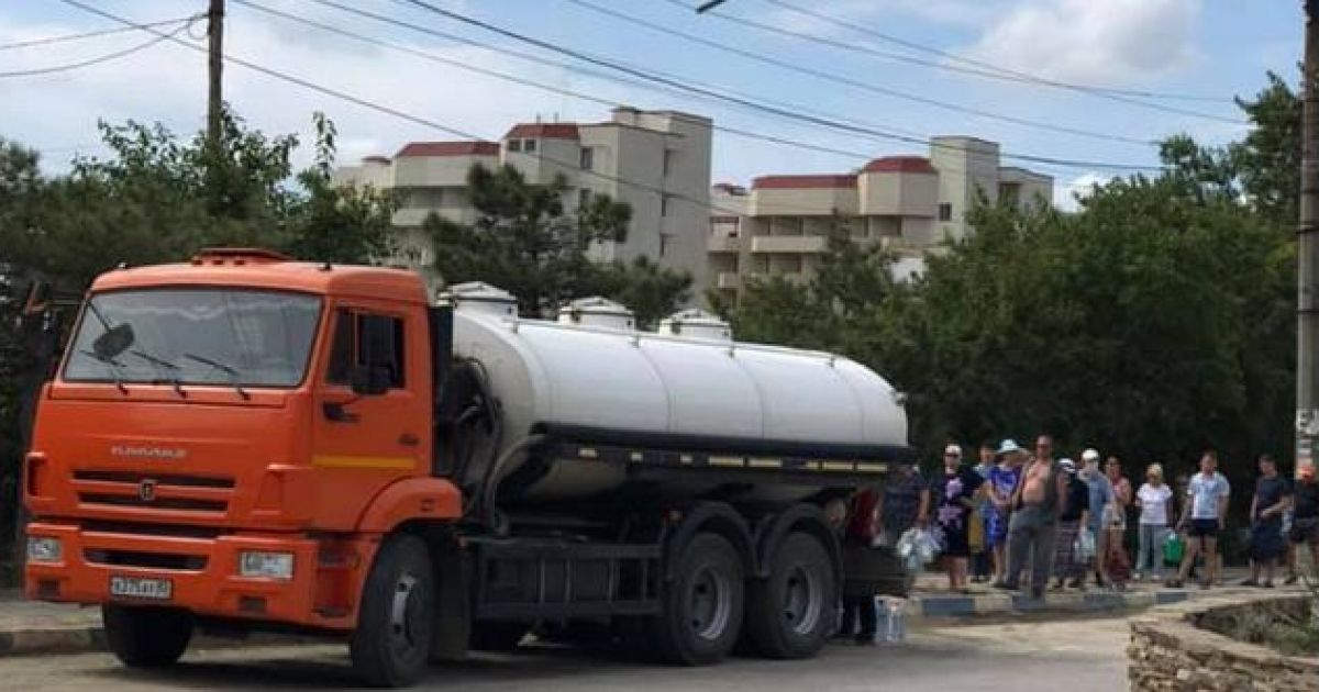 водовозка в Крыму
