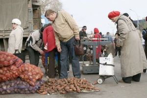 картошка на базаре