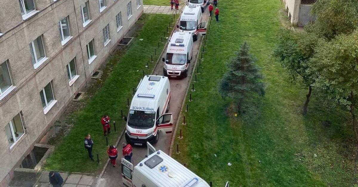 Очередь из скорых