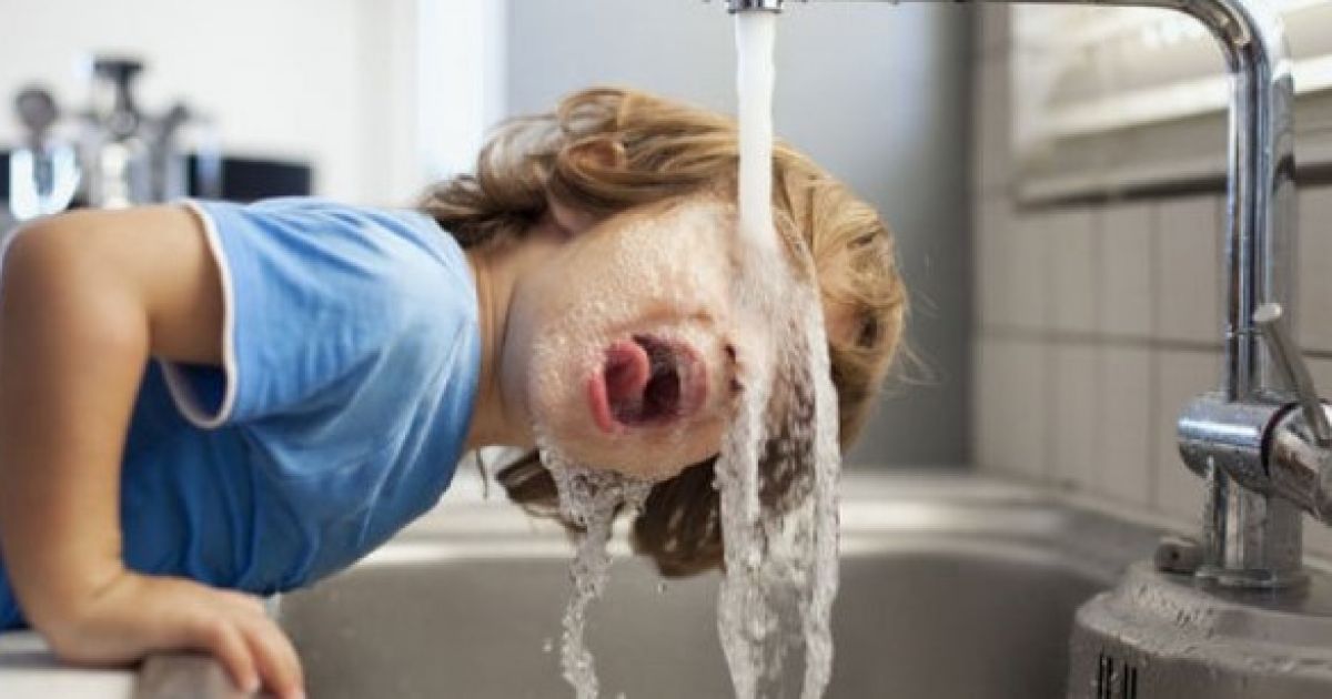вода