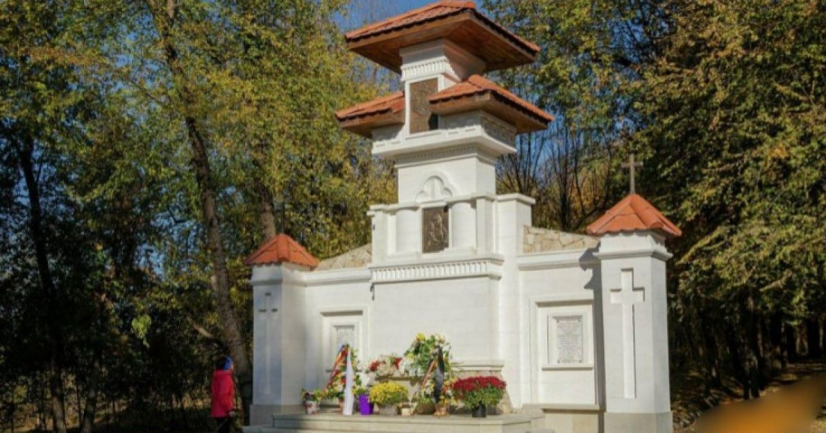 молдова памятник нацисты