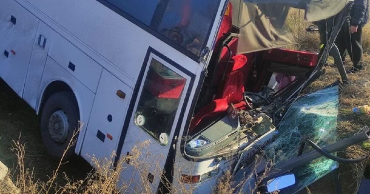 Автобус в кювете