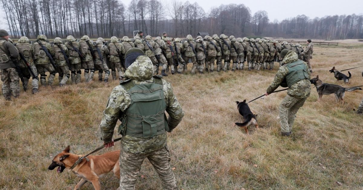 Учения украинских пограничников на границе с Беларусью